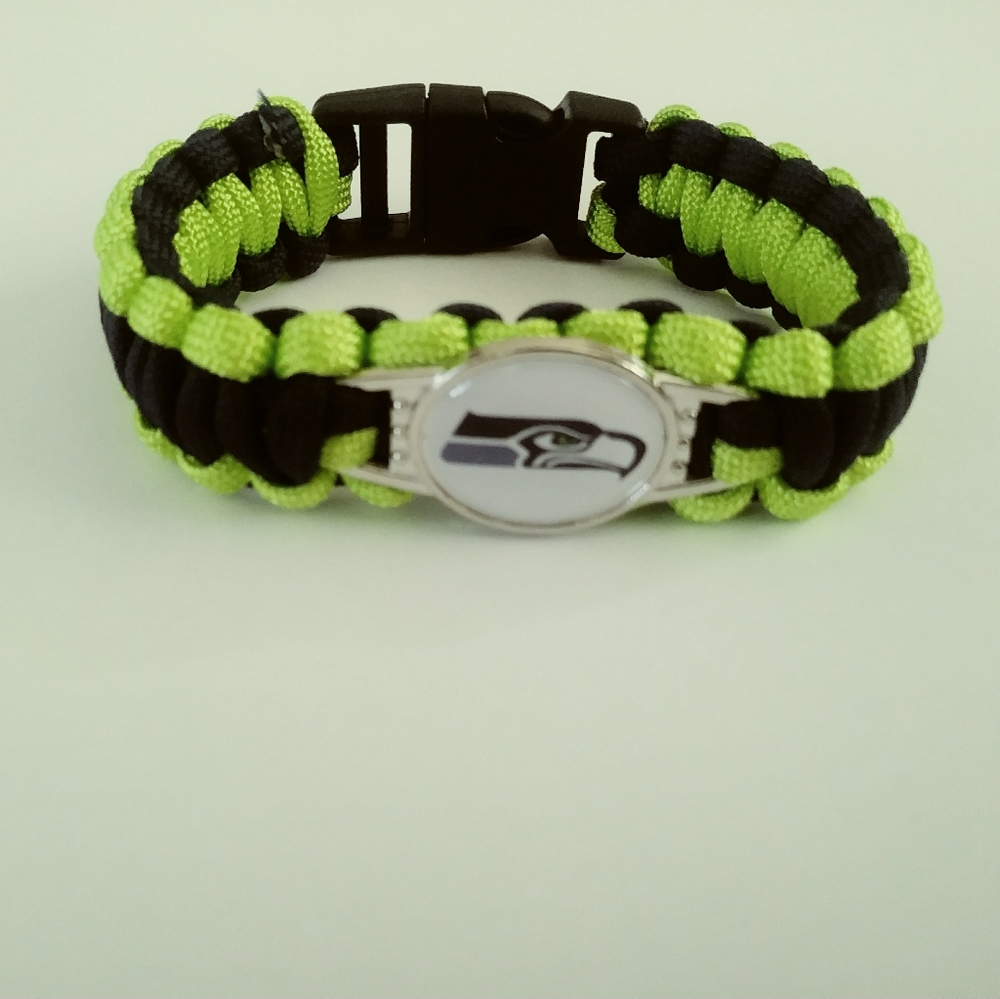 Seattle Seahawks paracord bracelet